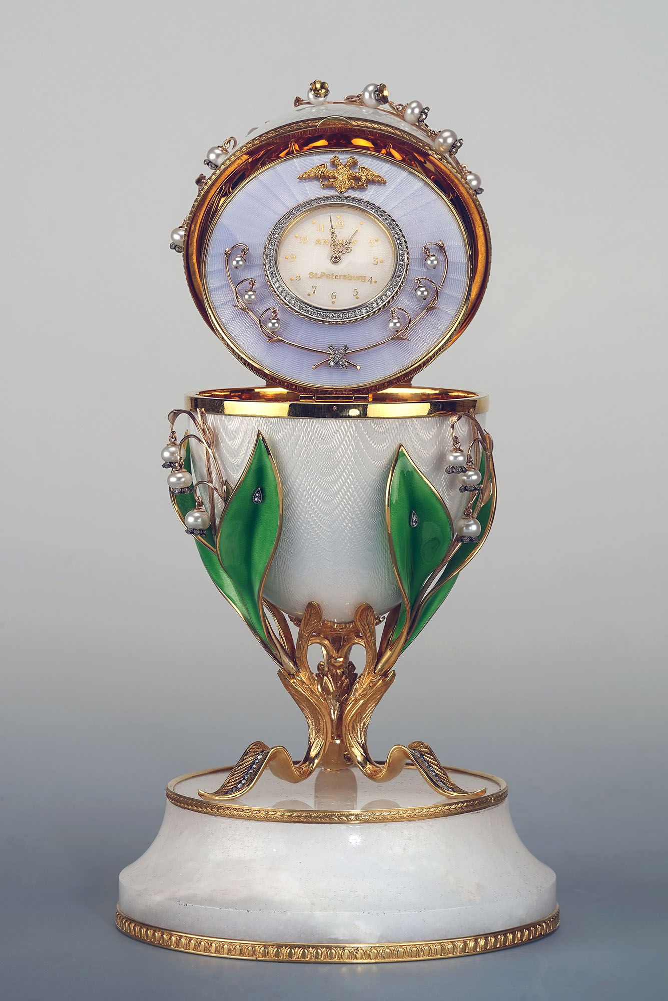 Фото EASTER EGG with a clock "Time of the lilies of the valley”
