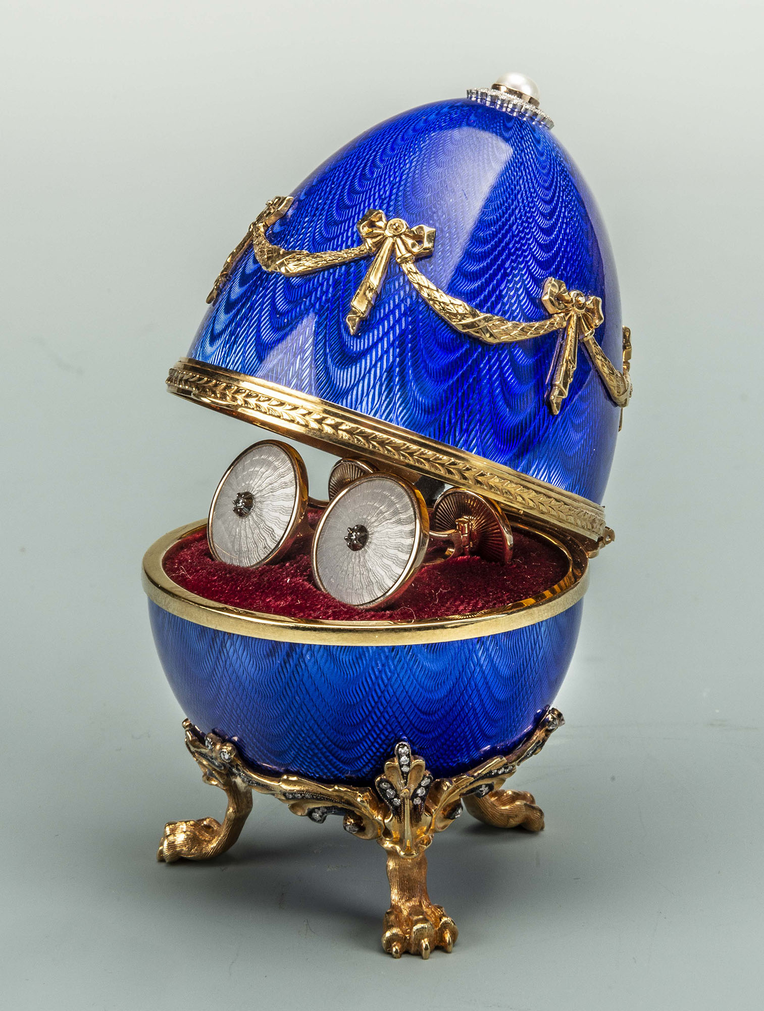 Фото EASTER EGG "CASE FOR CUFFLINKS"